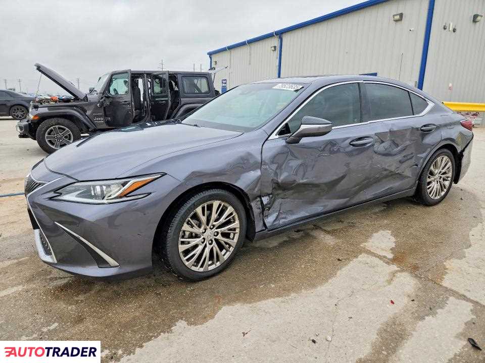 Lexus ES 2020 3