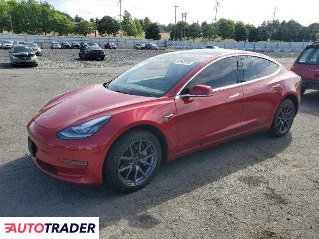 Tesla Model 3 2020