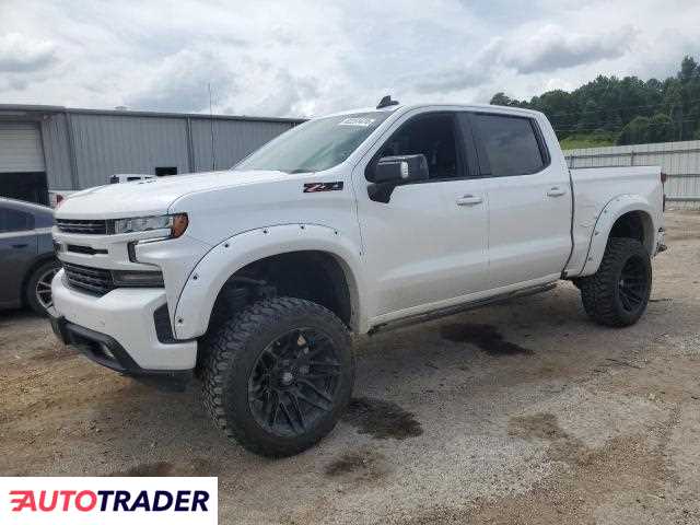 Chevrolet Silverado 6.0 benzyna 2021r. (GRENADA)