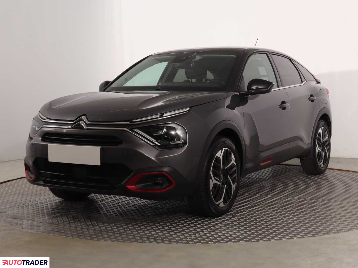 Citroen C4 2022 1.2 152 KM