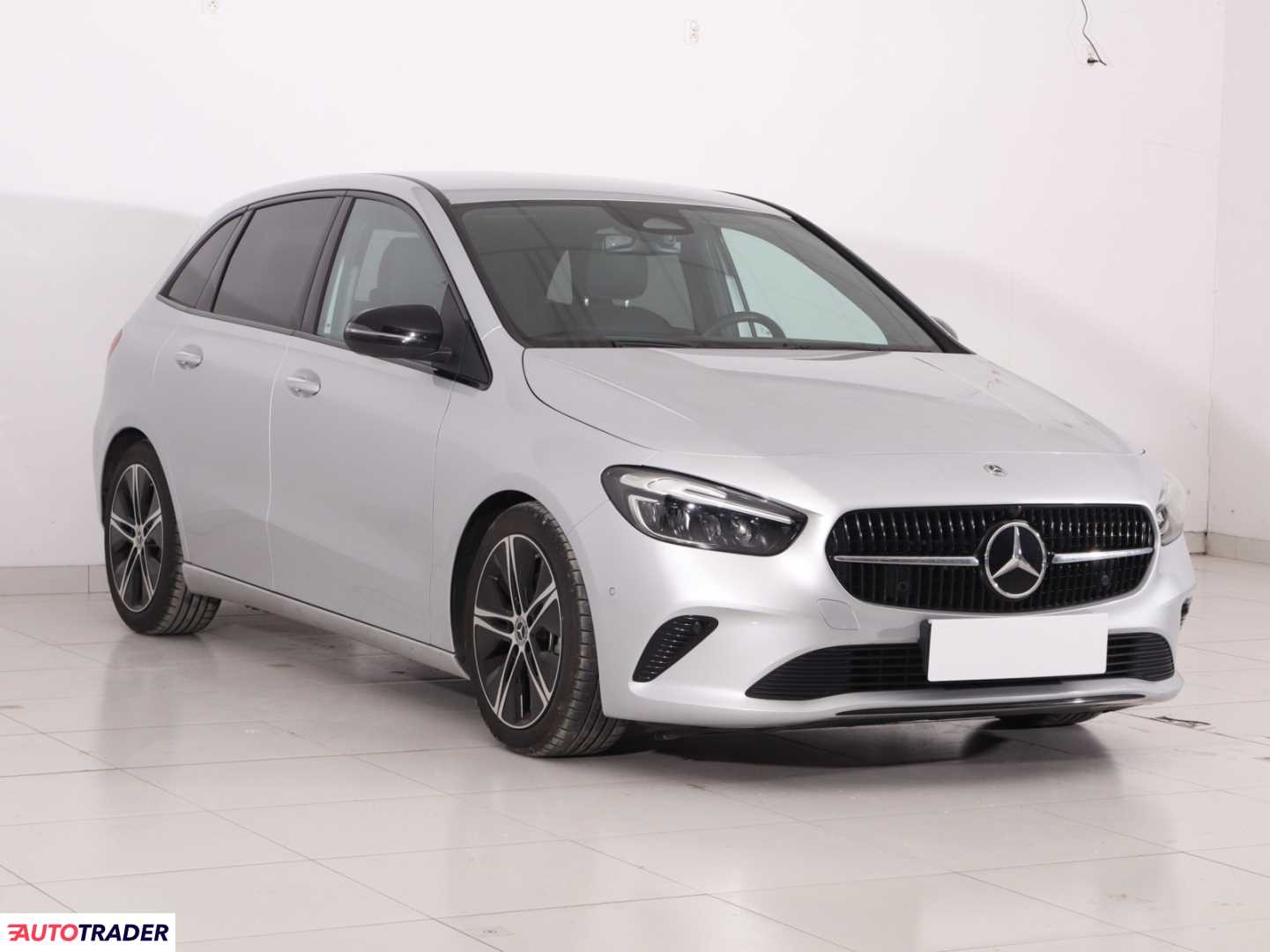 Mercedes B-klasa 2023 1.3 160 KM