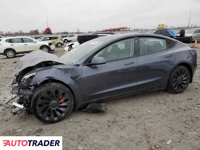 Tesla Model 3 2022