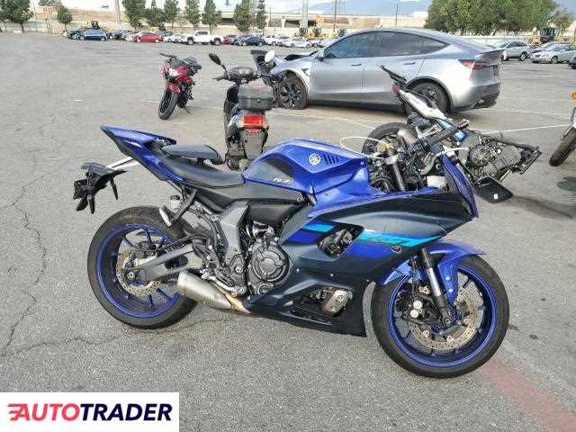 Yamaha YZF 2024