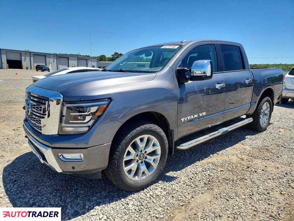 Nissan Titan 2020 5