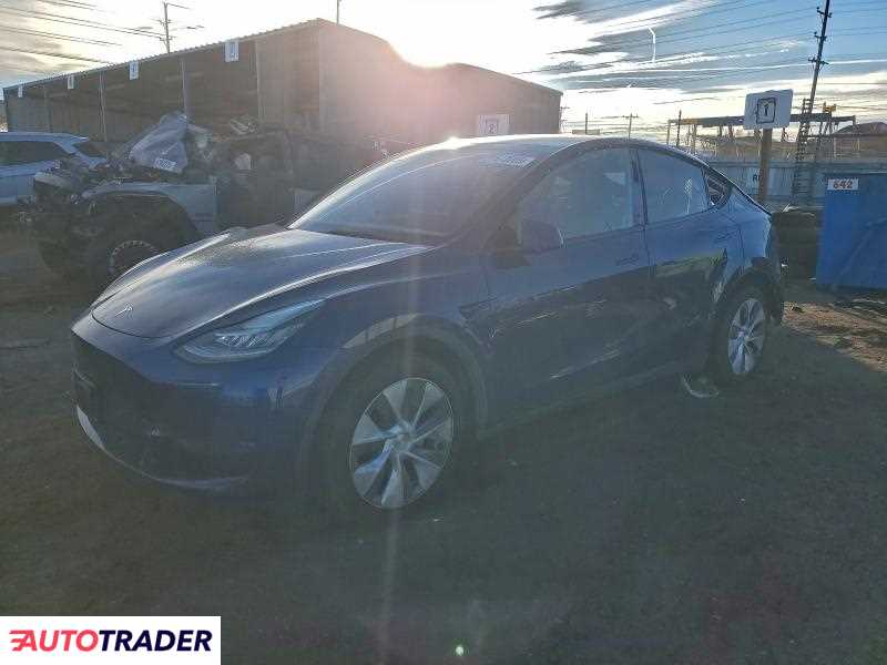 Tesla Model Y 2023