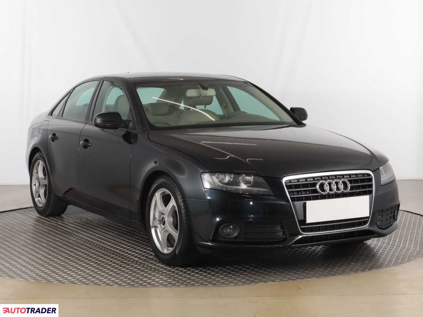 Audi A4 2.0 134 KM 2010r. (Piaseczno)