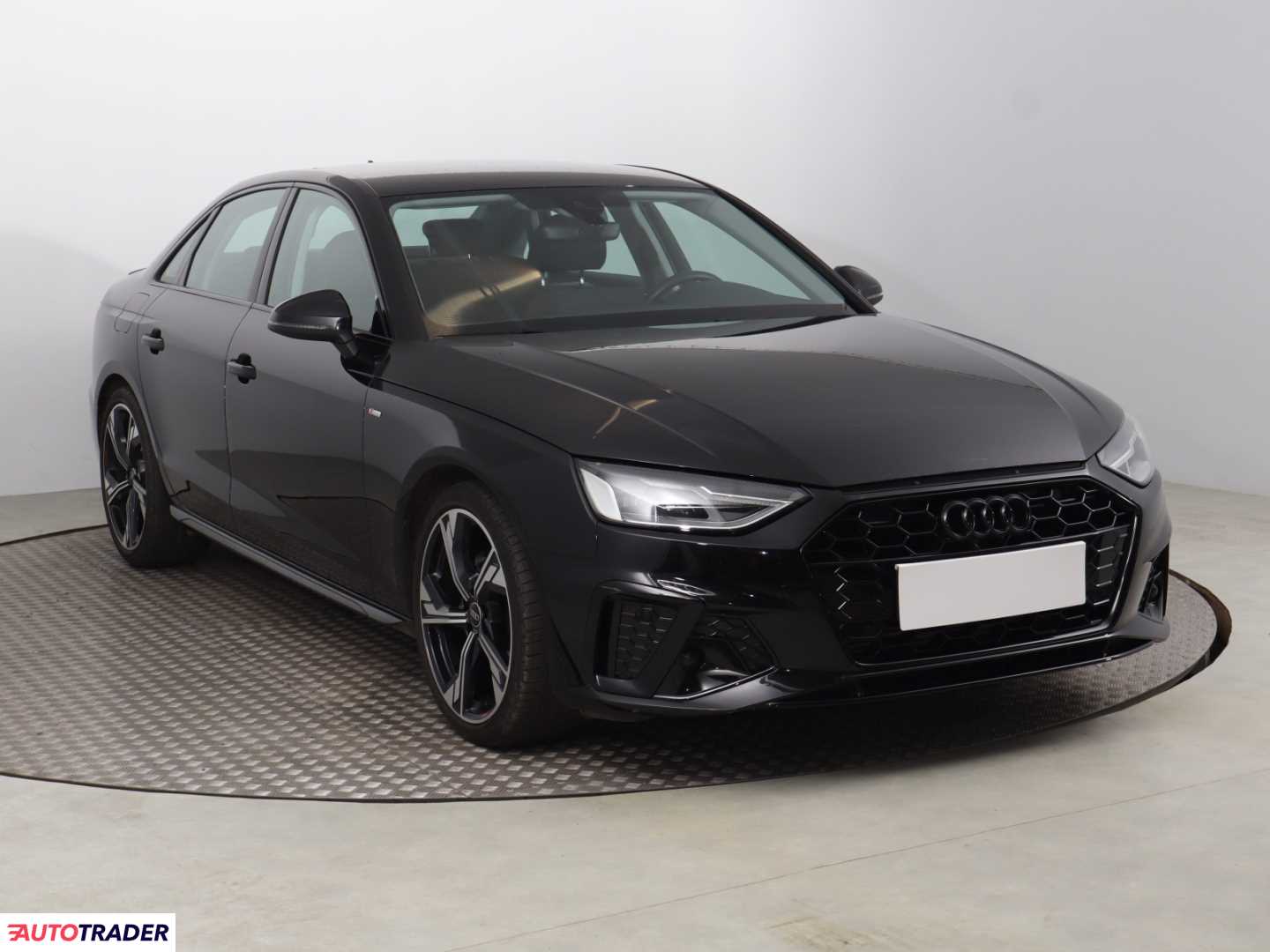 Audi A4 2023 2.0 147 KM