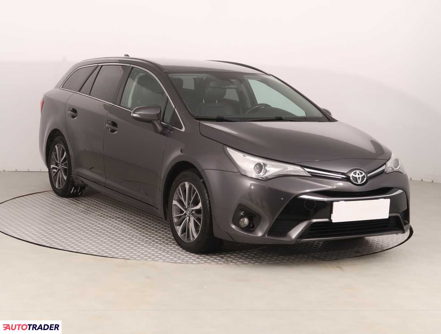 Toyota Avensis 1.8 144 KM 2016r. (Piaseczno)