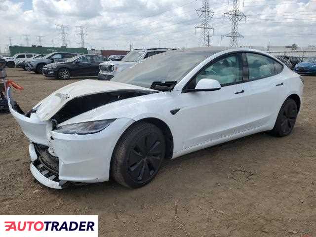 Tesla Model 3 2024