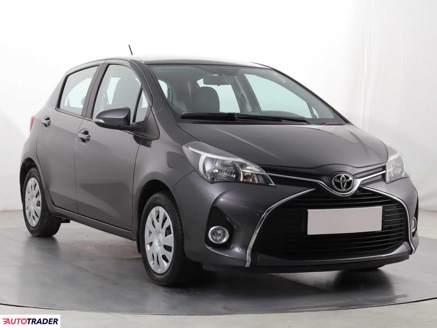 Toyota Yaris 1.3 97 KM 2015r. (Piaseczno)