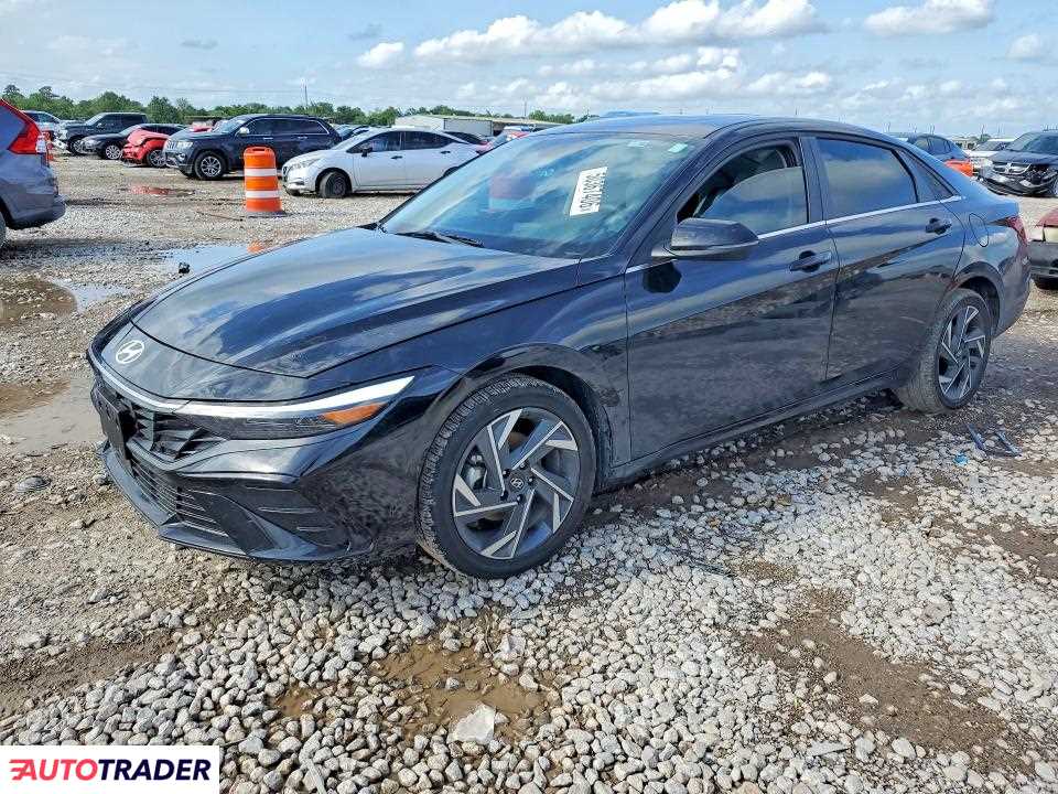 Hyundai Elantra 2025 1