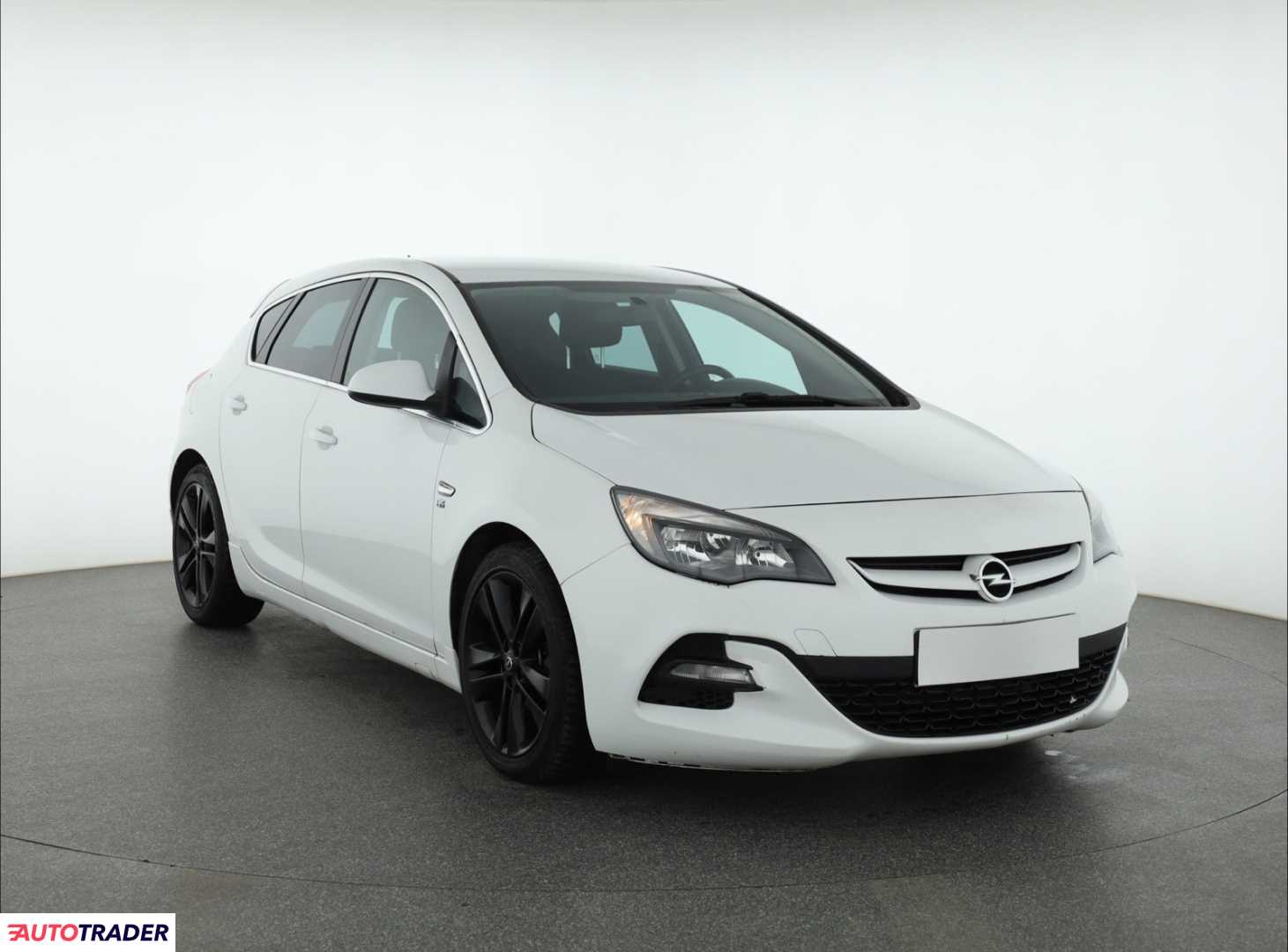 Opel Astra 1.6 113 KM 2014r. (Piaseczno)