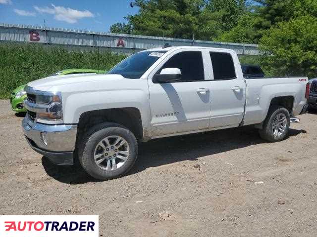 Chevrolet Silverado 5.0 benzyna 2019r. (DAVISON)