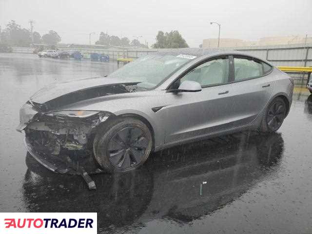 Tesla Model 3 2025