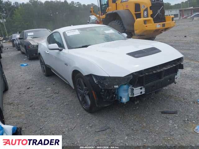 Ford Mustang 2025 5