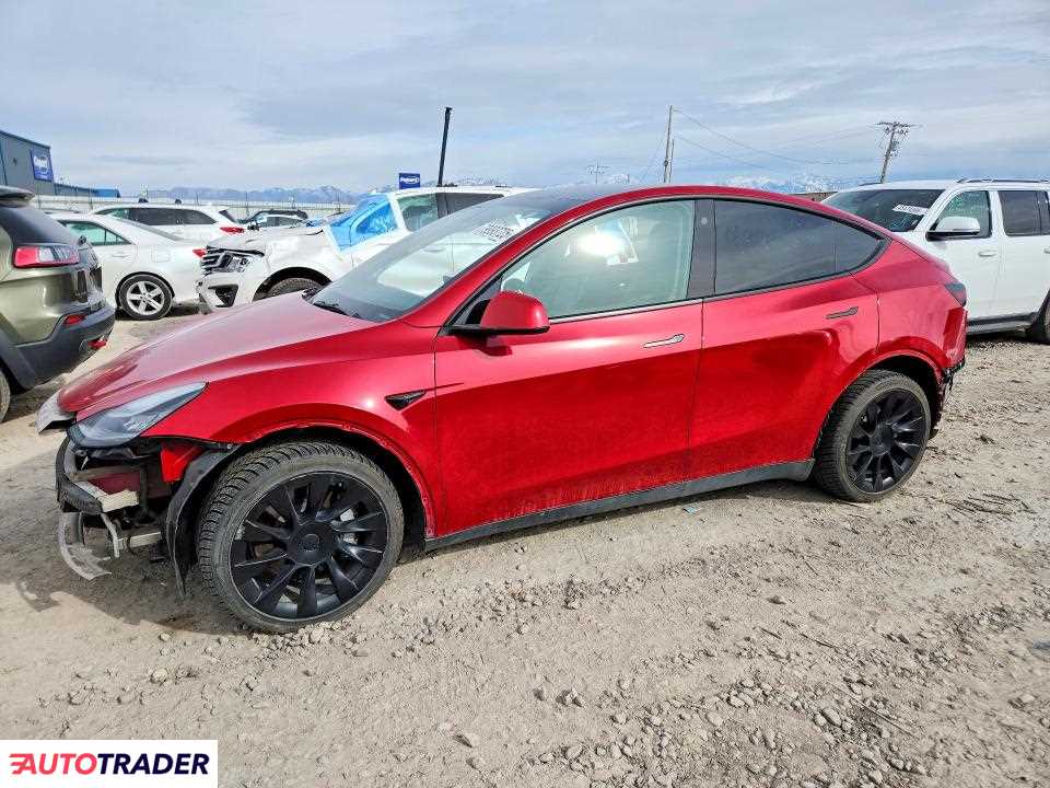 Tesla Model Y 2022