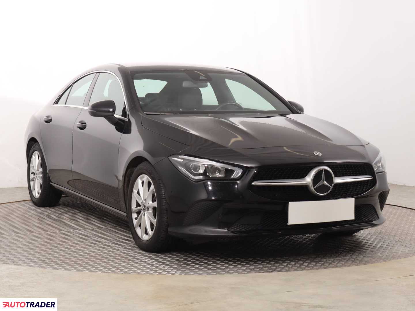 Mercedes Pozostałe 2022 1.3 160 KM