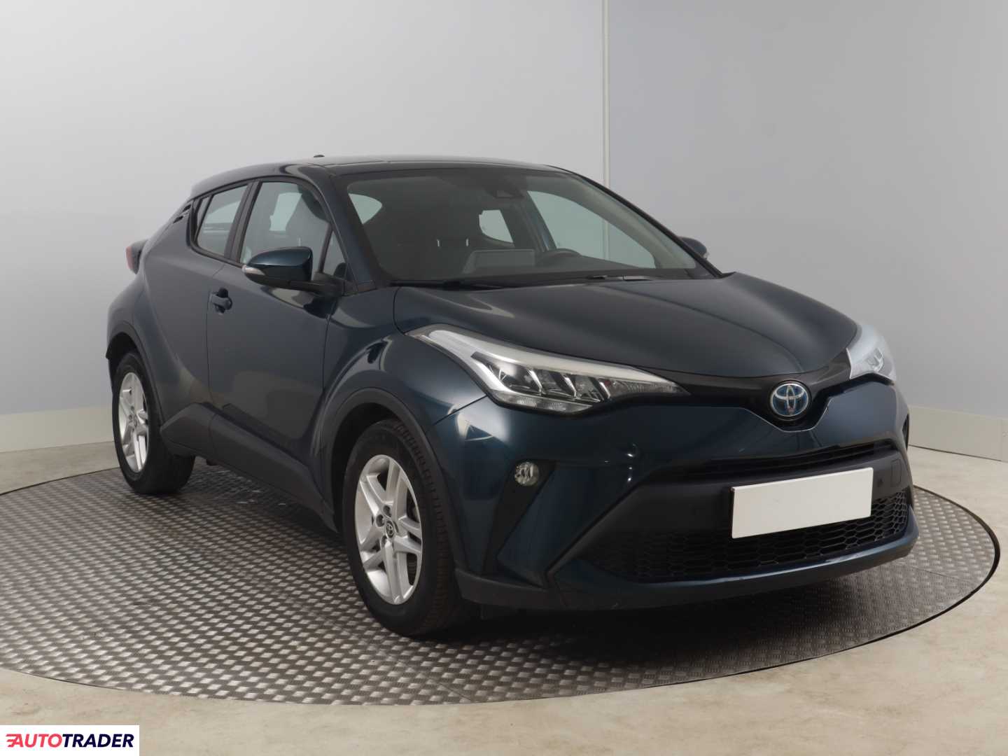 Toyota C-HR 2023 1.8 120 KM