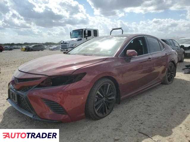 Toyota Camry 2018 3