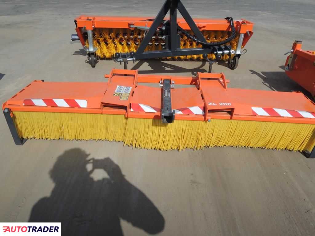 zamiatarka ZL200 do ładowarek teleskopowych Manitou, zamiatarka ZL200 do ładowarek teleskopowych Manitou,