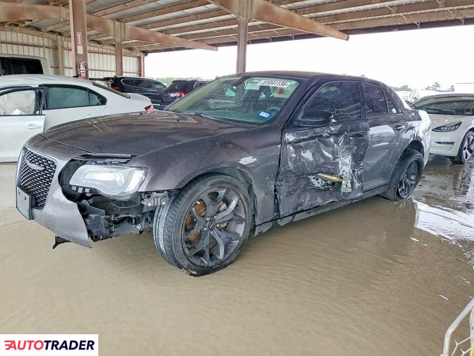 Chrysler 300C 2023 3