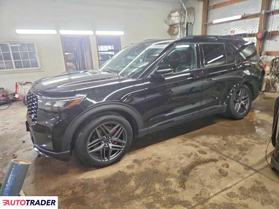 Ford Explorer 2025 3