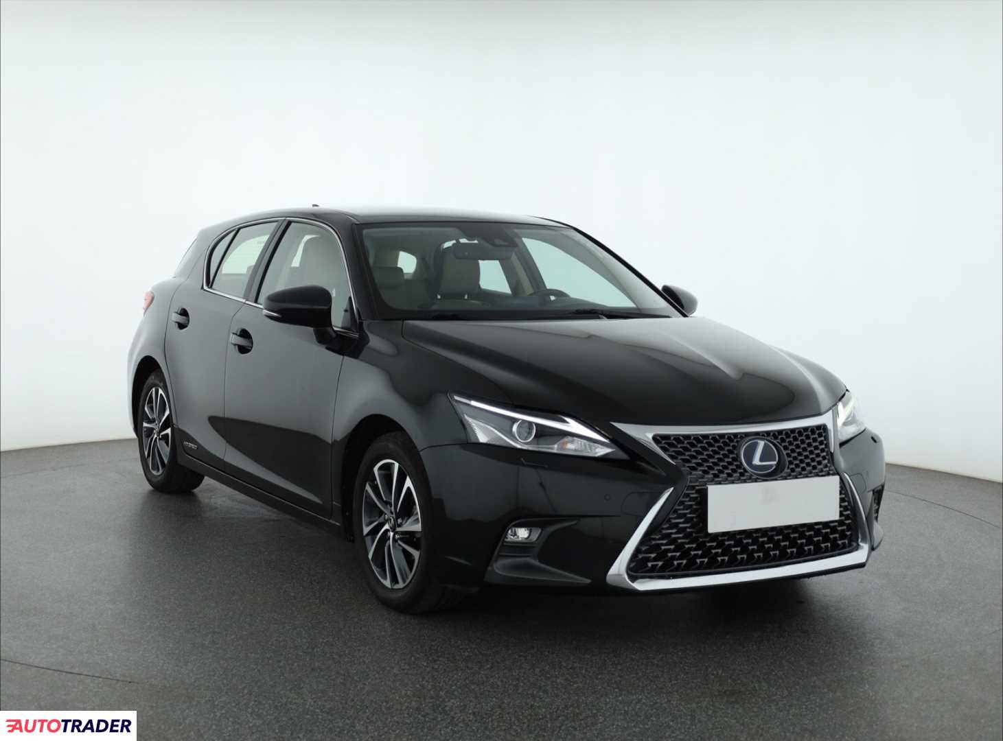 Lexus CT 2018 1.8 134 KM