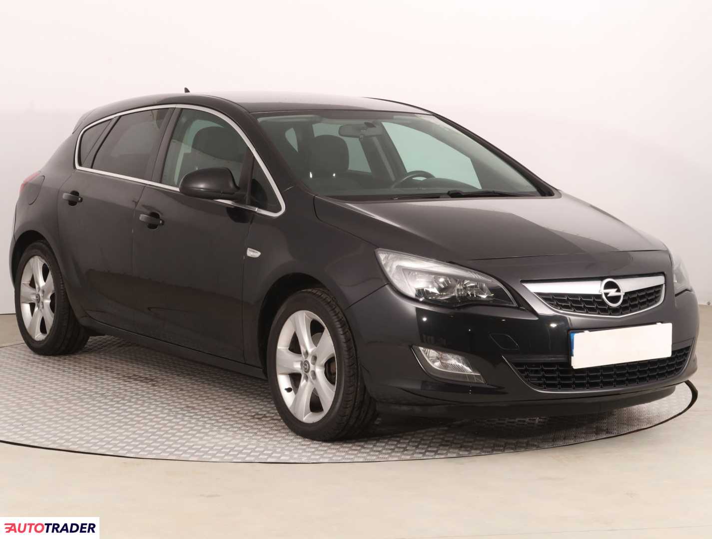 Opel Astra 2011 1.4 138 KM