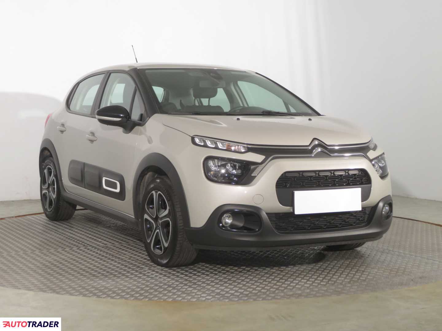 Citroen C3 2023 1.2 81 KM