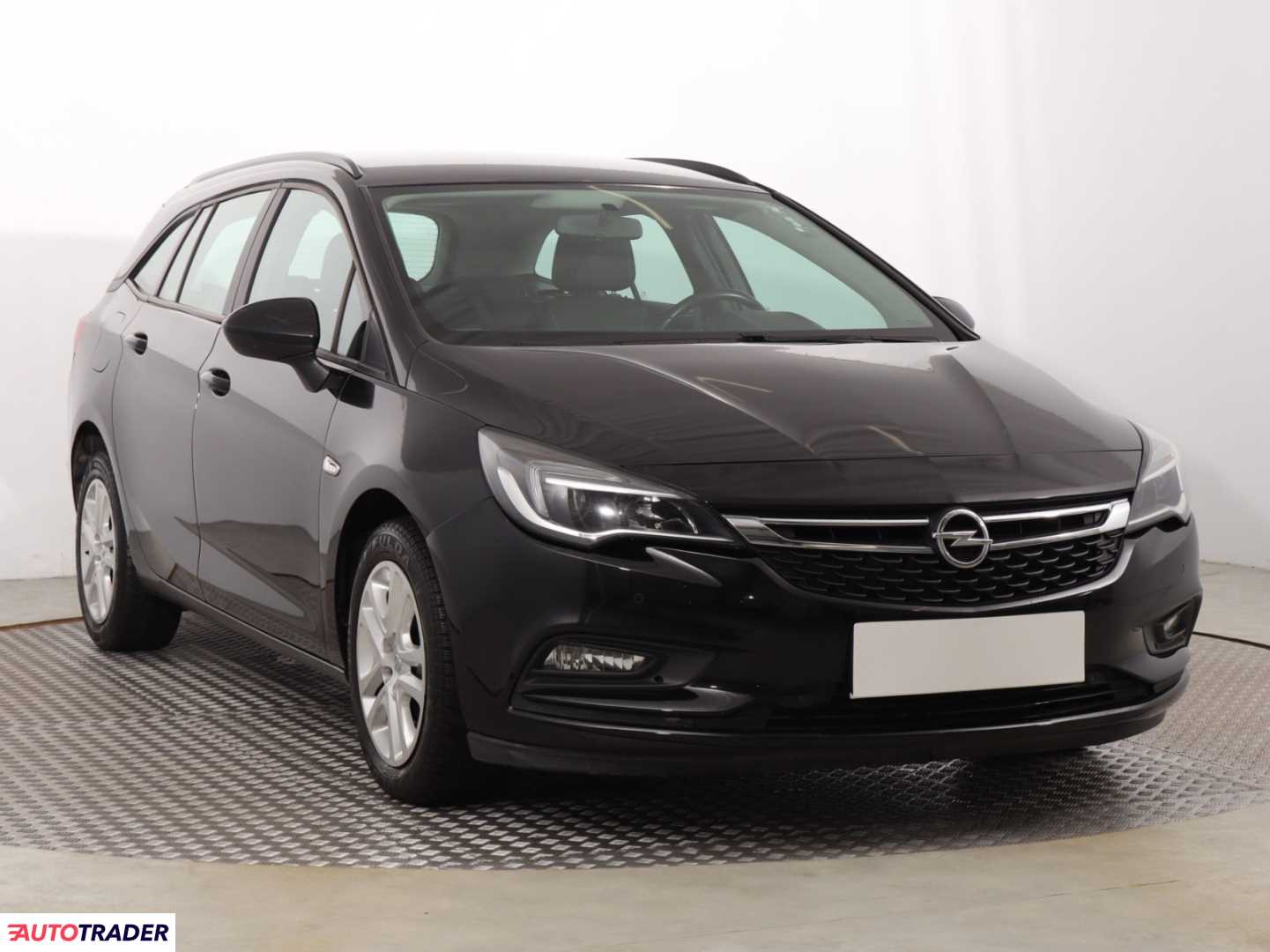 Opel Astra 2017 1.6 108 KM