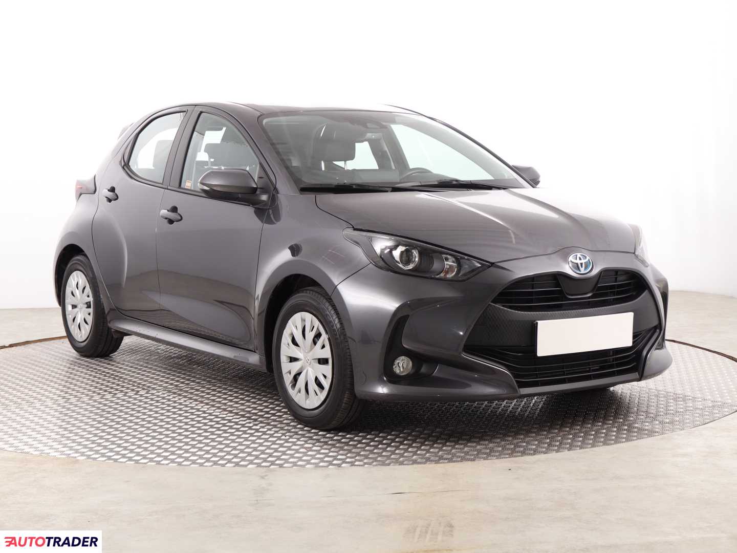 Toyota Yaris 1.5 113 KM 2023r. (Piaseczno)