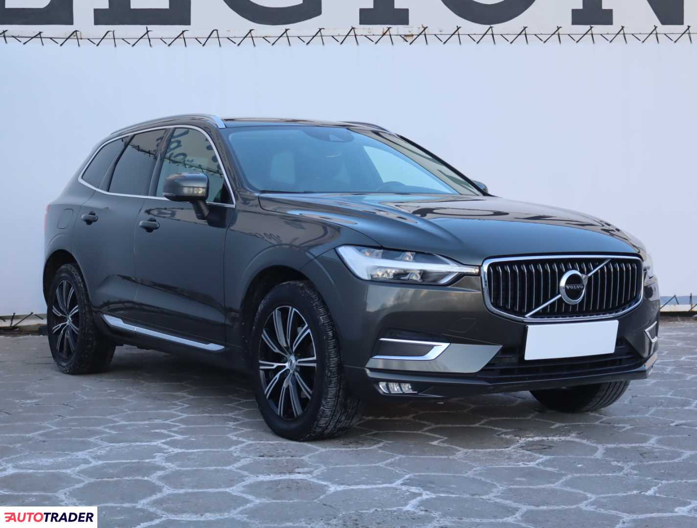 Volvo XC60 2018 2.0 187 KM
