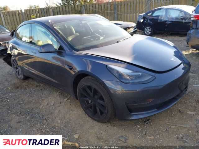 Tesla Model 3 2023