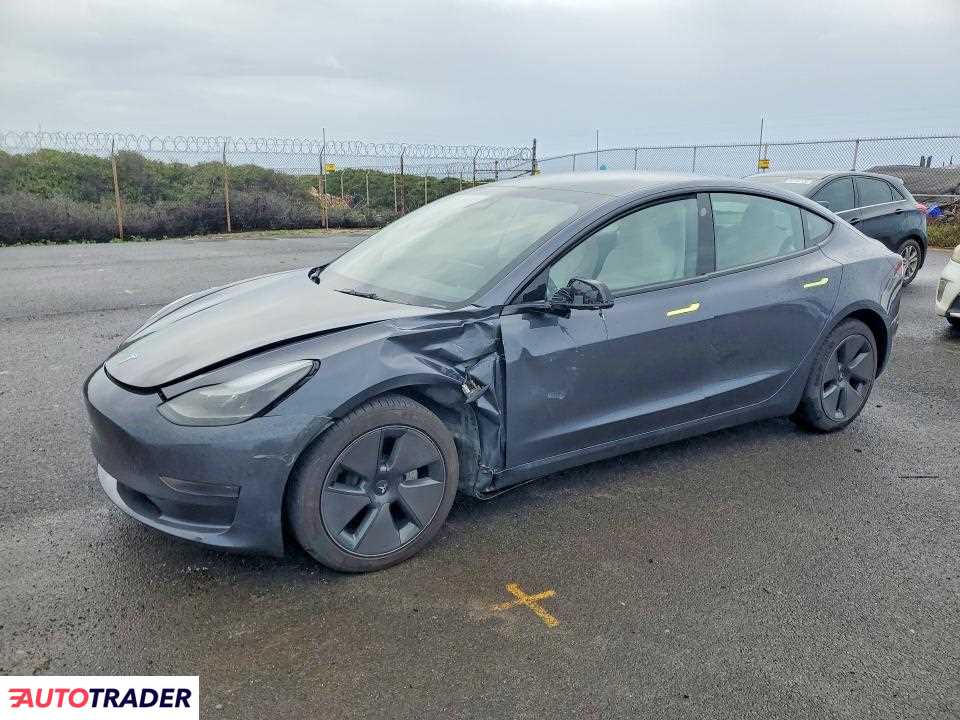 Tesla Model 3 2023