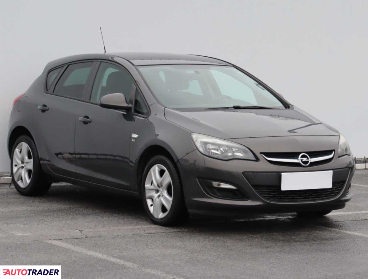 Opel Astra 2013 1.4 118 KM