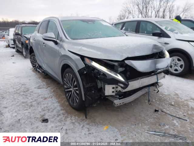 Lexus RX 2.0 benzyna 2023r. (LORAIN)