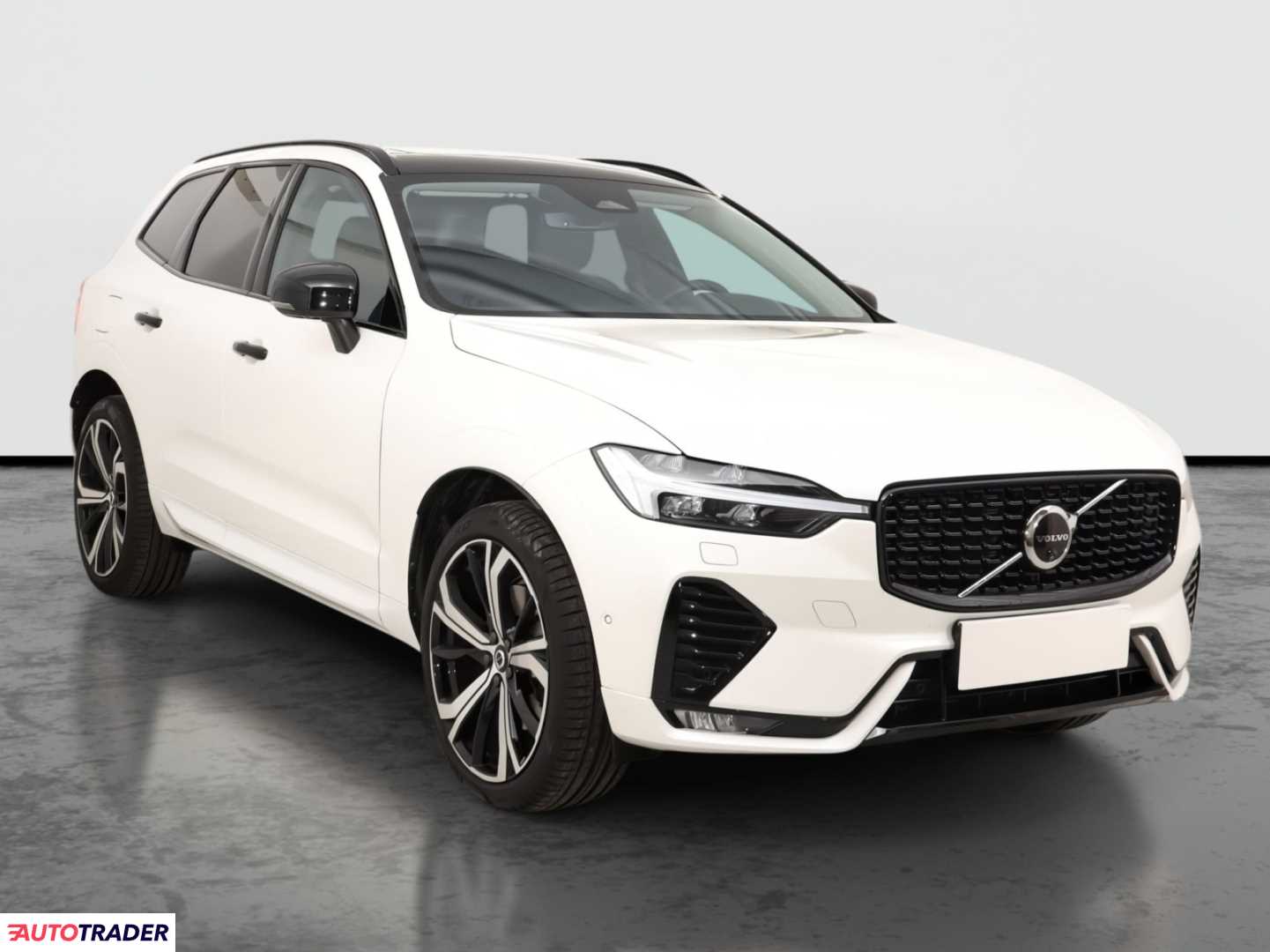 Volvo XC60 2023 2.0 194 KM