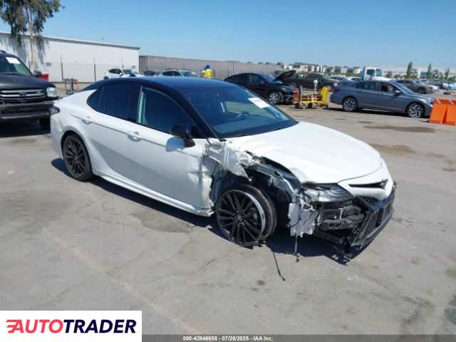 Toyota Camry 2024 3