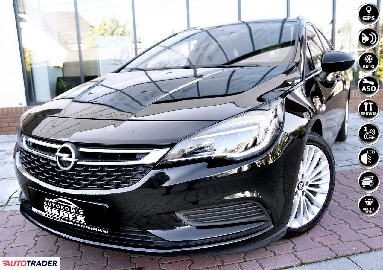 Opel Astra 2019 1.6 110 KM