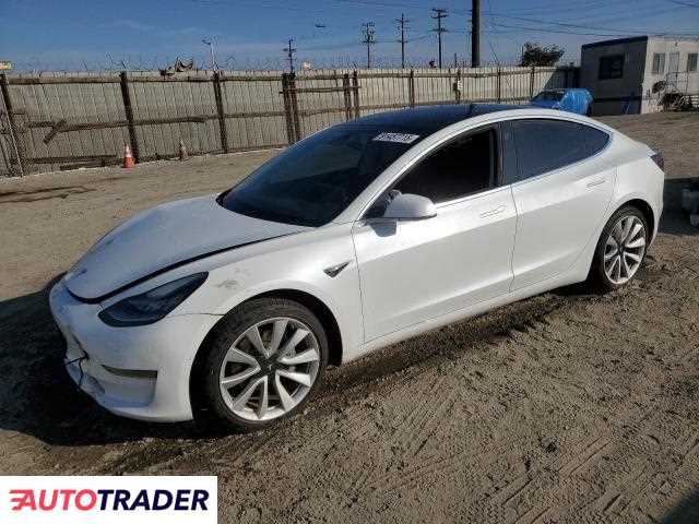 Tesla Model 3 2019