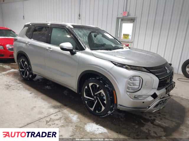 Mitsubishi Outlander 2024 2