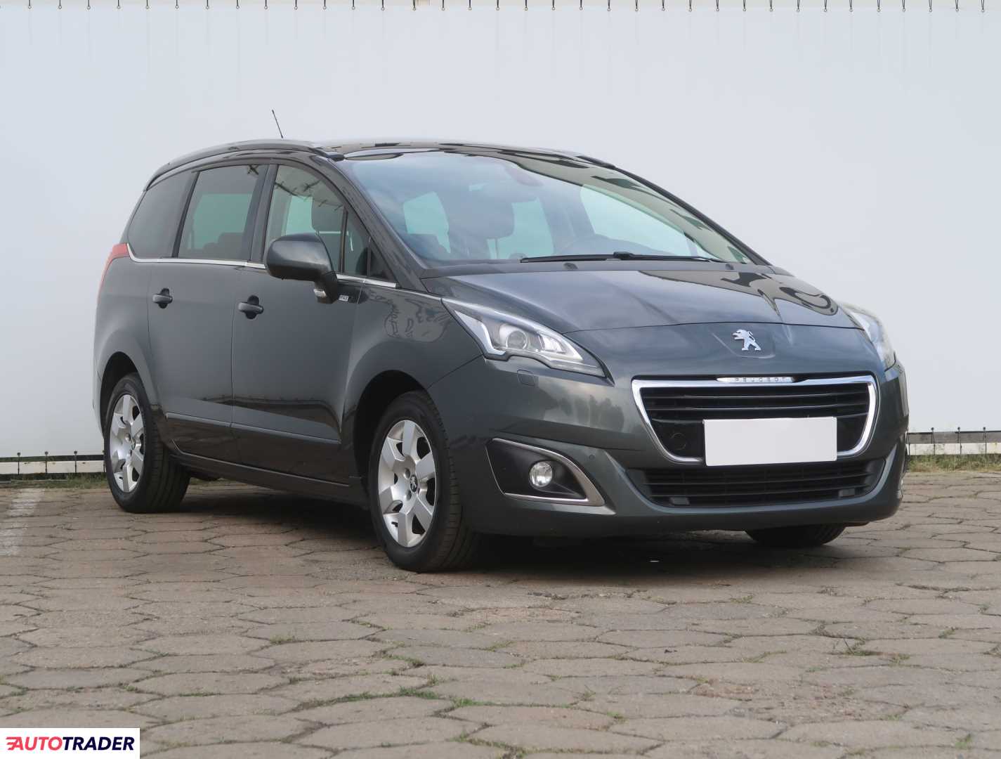 Peugeot 5008 2015 2.0 147 KM