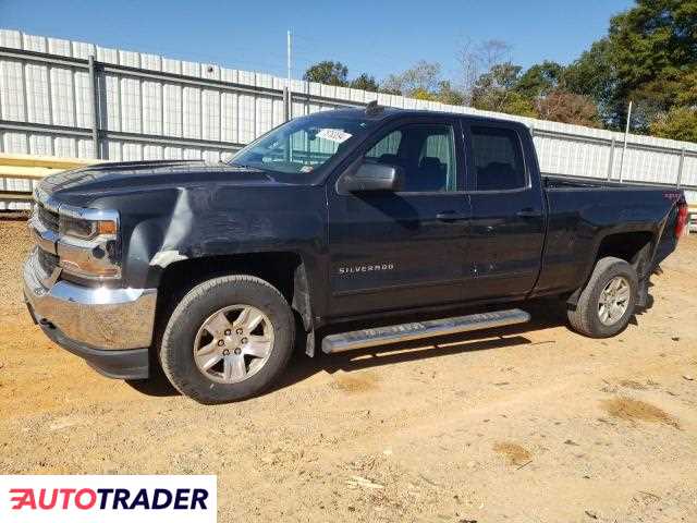 Chevrolet Silverado 5.0 benzyna 2019r. (CHATHAM)