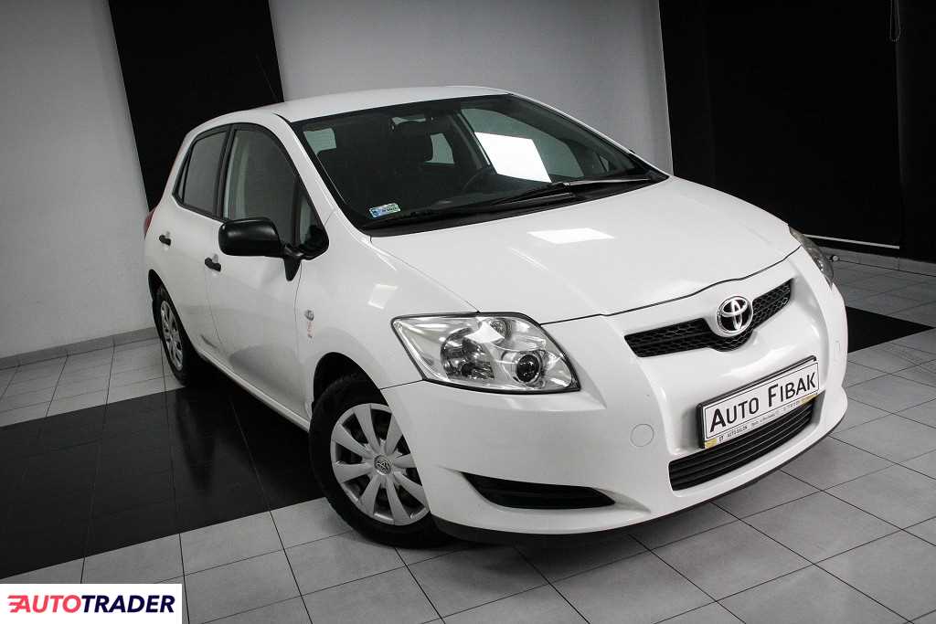 Toyota Auris 2007 1.4 90 KM Toyota Auris 2007 1.4 90 KM