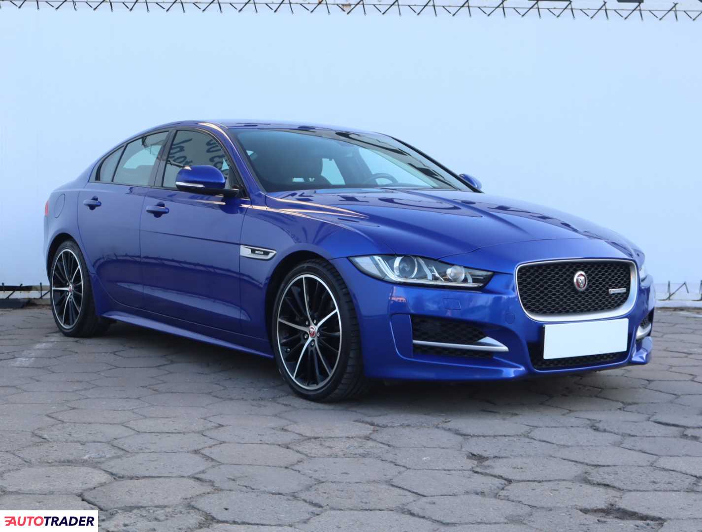 Jaguar XE 2016 2.0 197 KM