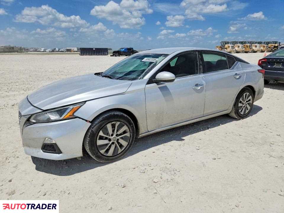 Nissan Altima 2020