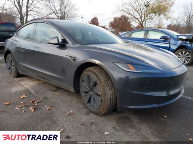 Tesla Model 3 2025