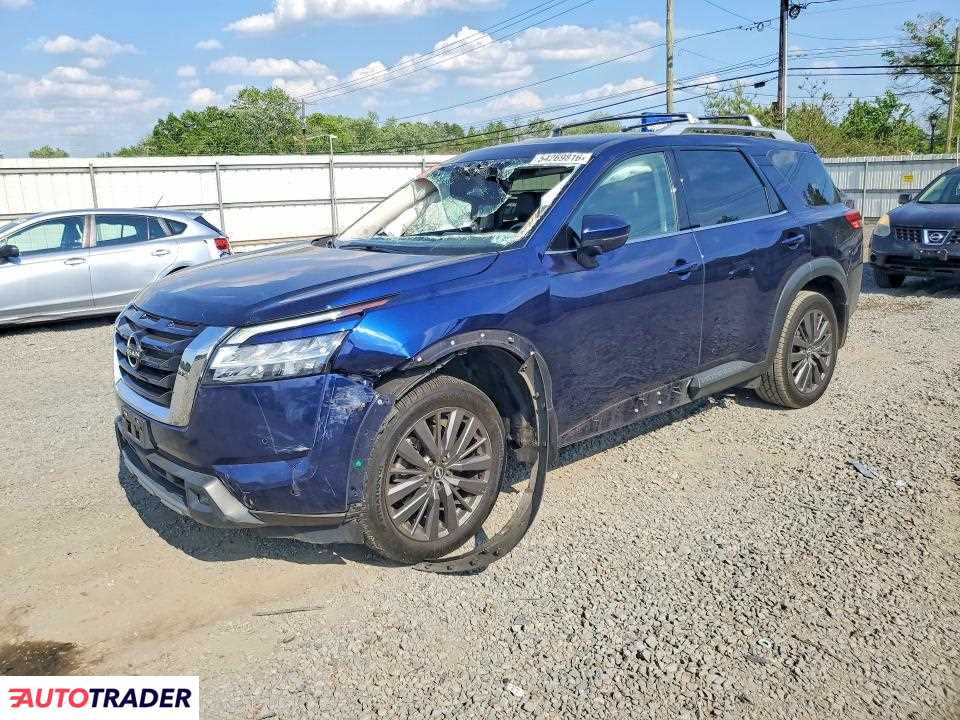 Nissan Pathfinder 2022 3