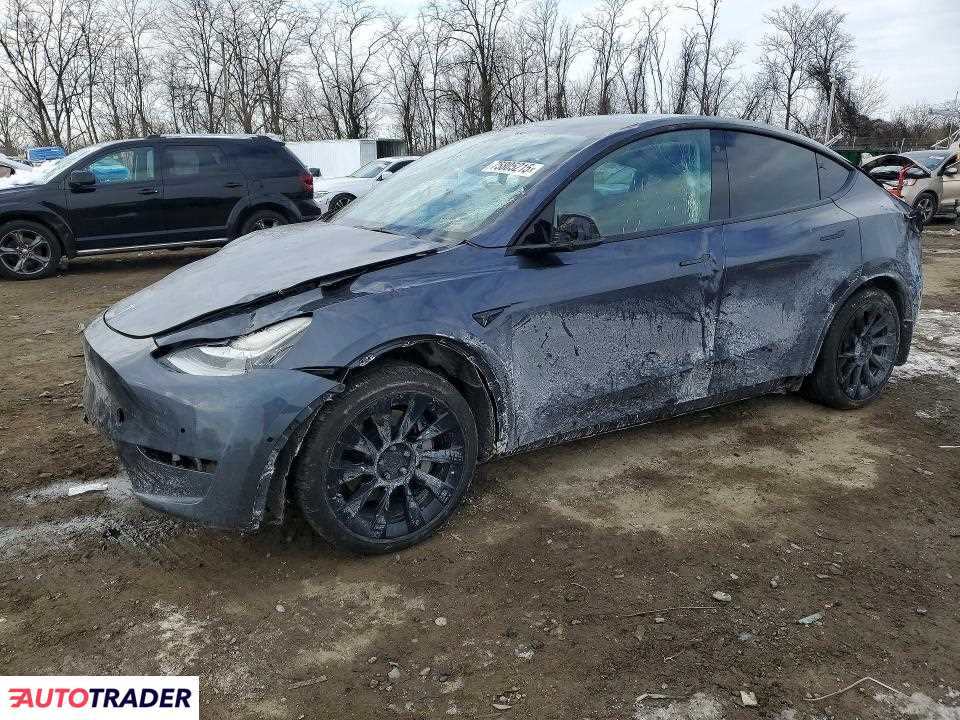 Tesla Model Y 2022