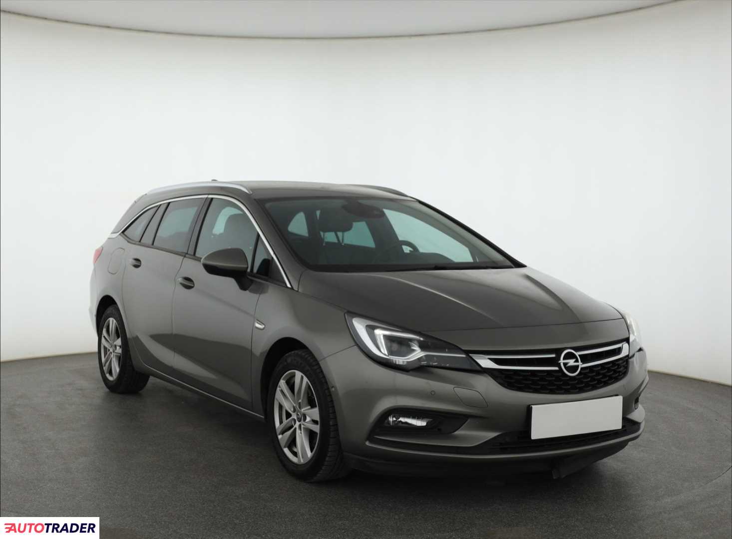 Opel Astra 2016 1.6 108 KM